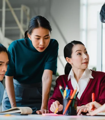 asian-businessmen-and-businesswomen-meeting-brains-2024-11-02-05-57-28-utc (1)