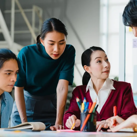 asian-businessmen-and-businesswomen-meeting-brains-2024-11-02-05-57-28-utc (1)